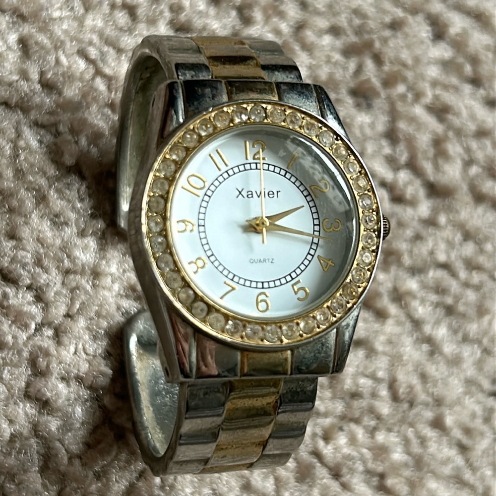 Xavier women’s vintage two tone crystal bangle bracelet watch one size‎ extends